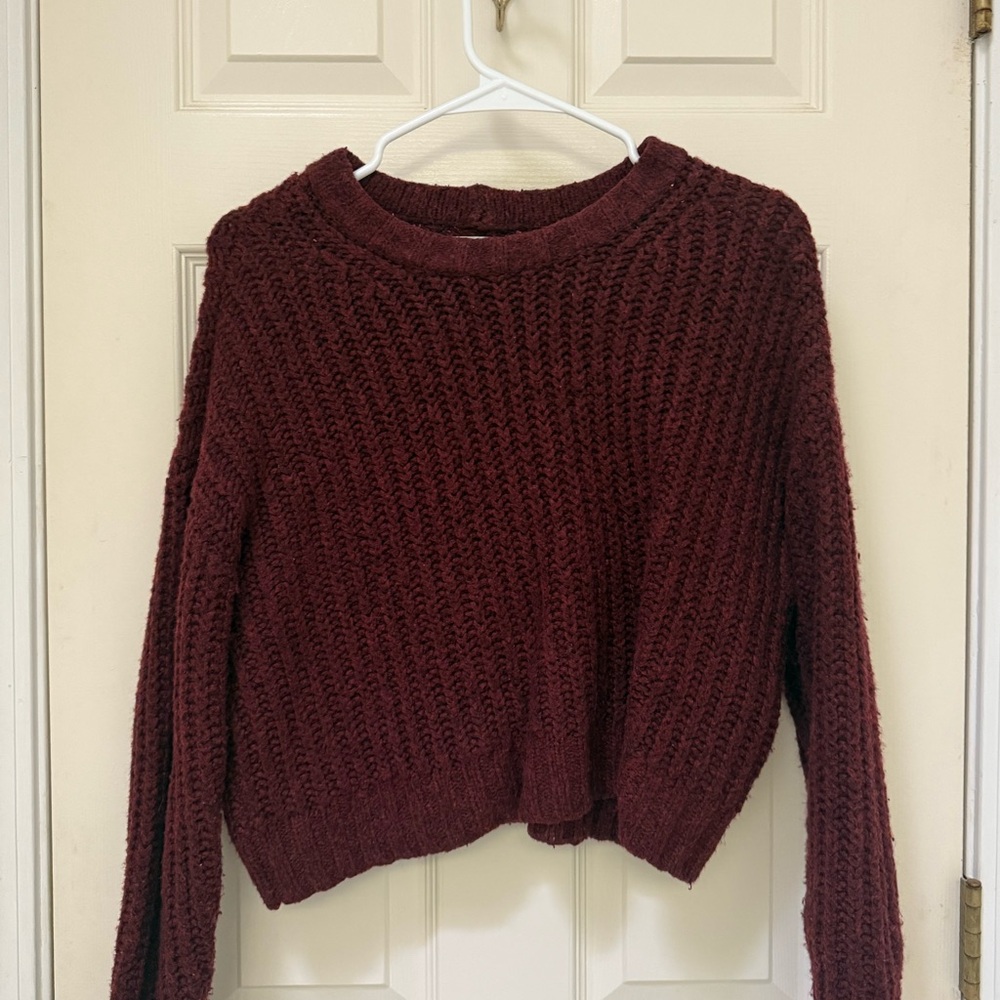 American Eagle Cropped Chunky Sweater